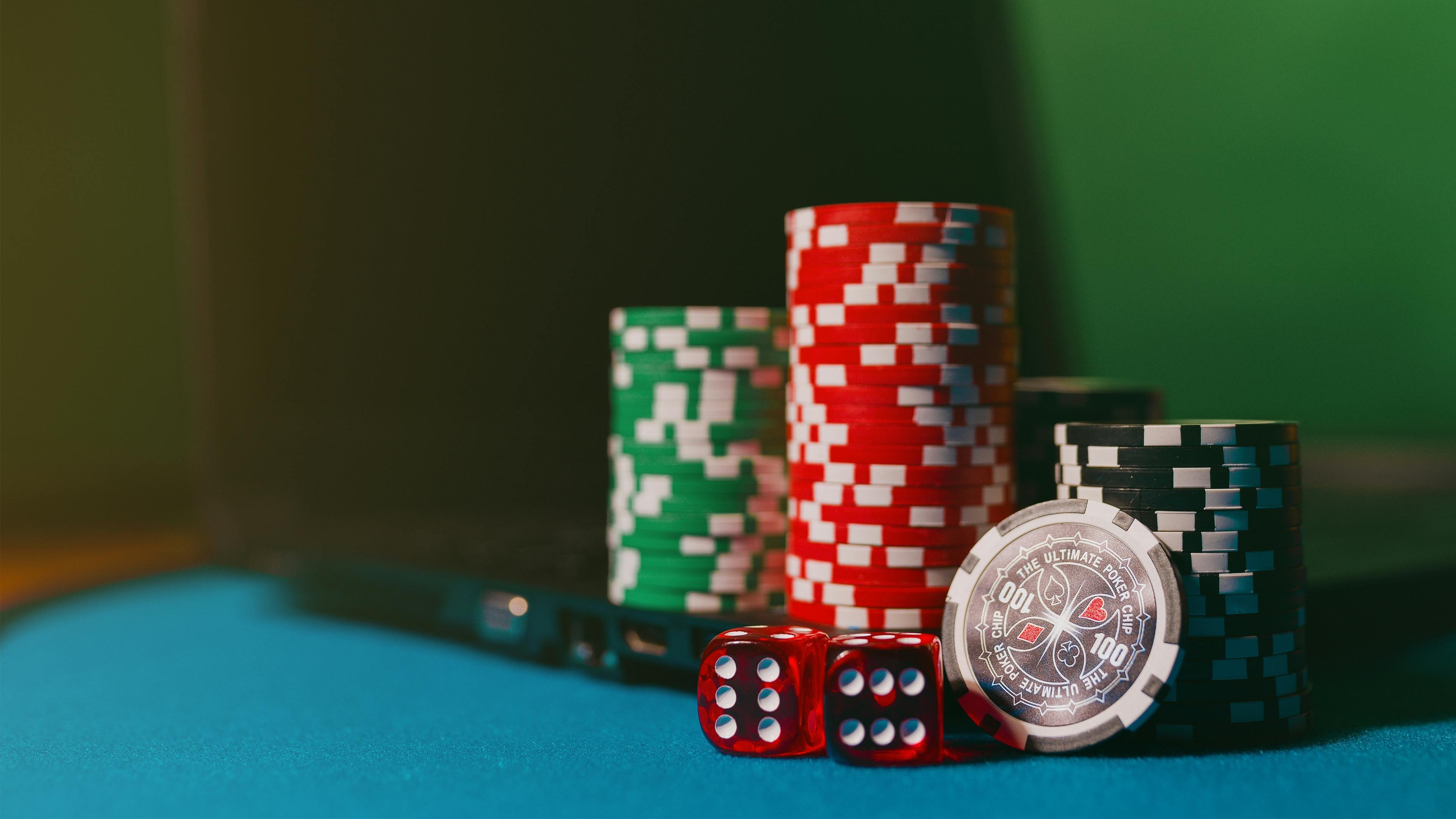 European Roulette live table with dealer and betting positions visible